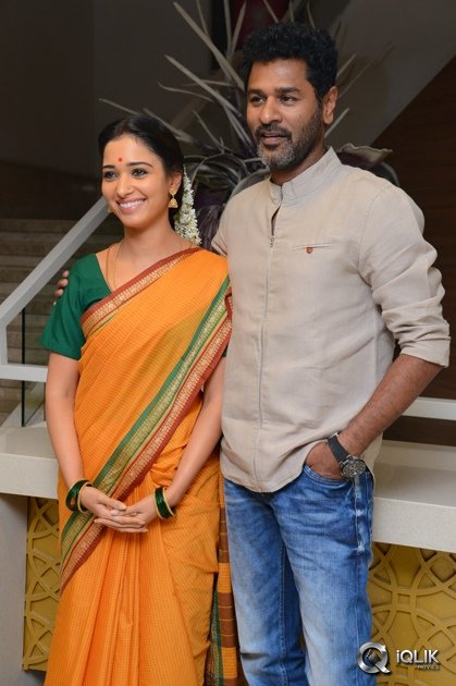 Abhinetri-Movie-First-Look-Launch